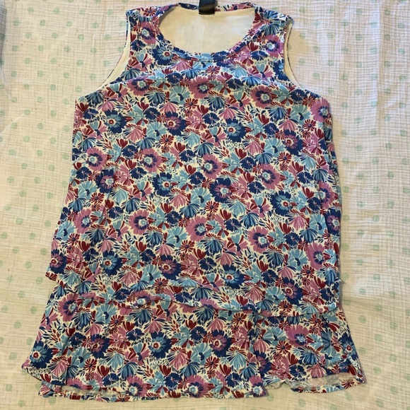 Agnes & Dora Tops - Agnes & Dora tiered tunic size XL